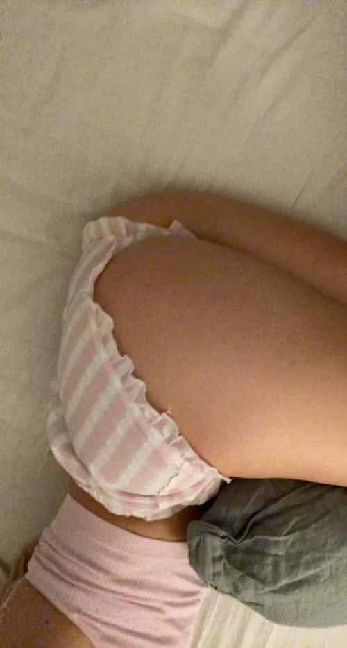 does it bother you i’m only 18? by lillybambach