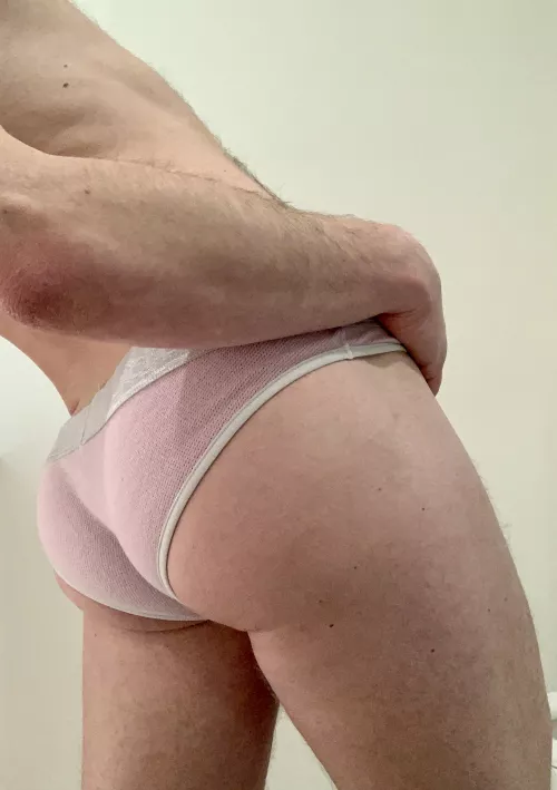 Does it suits me? by cakeforall123