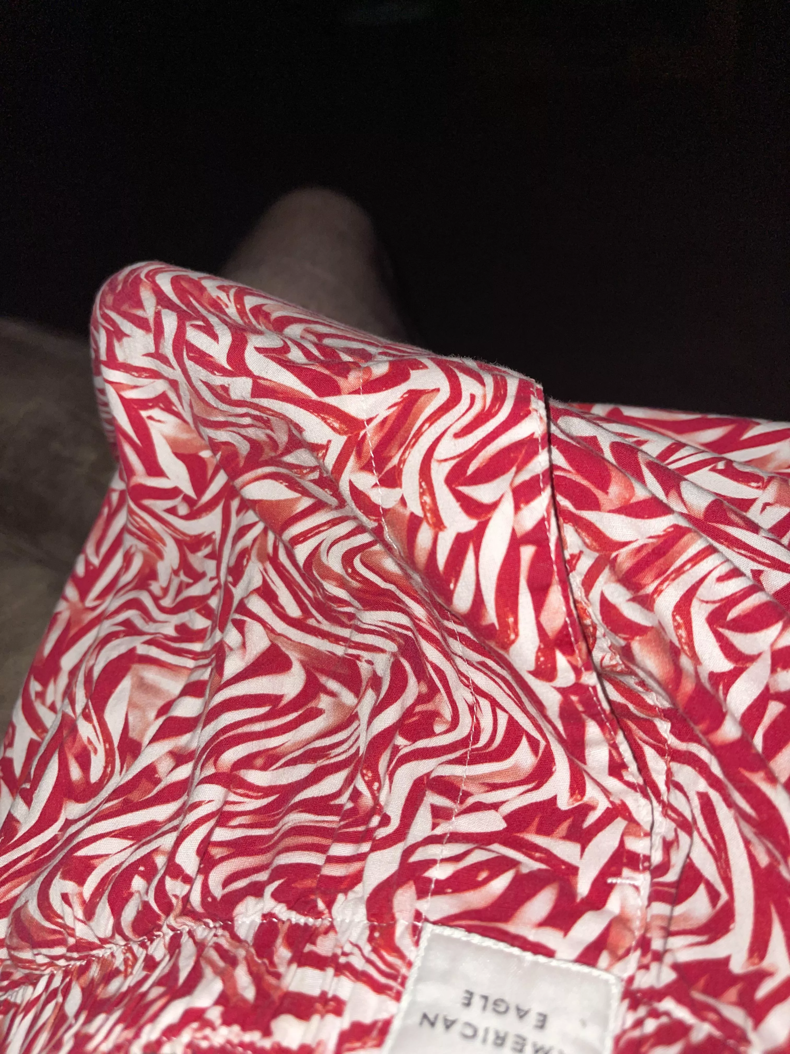 Does my bulge make you want to pull it out ?😏 posted by MaxPriceOF