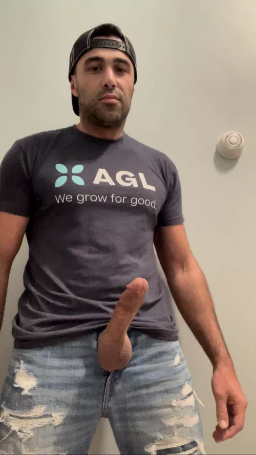 Does my friends living room while theyre all outside count? by OkReflection8467