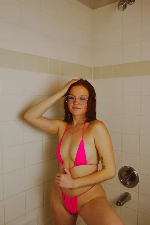 Does pink look good on me? by babuo