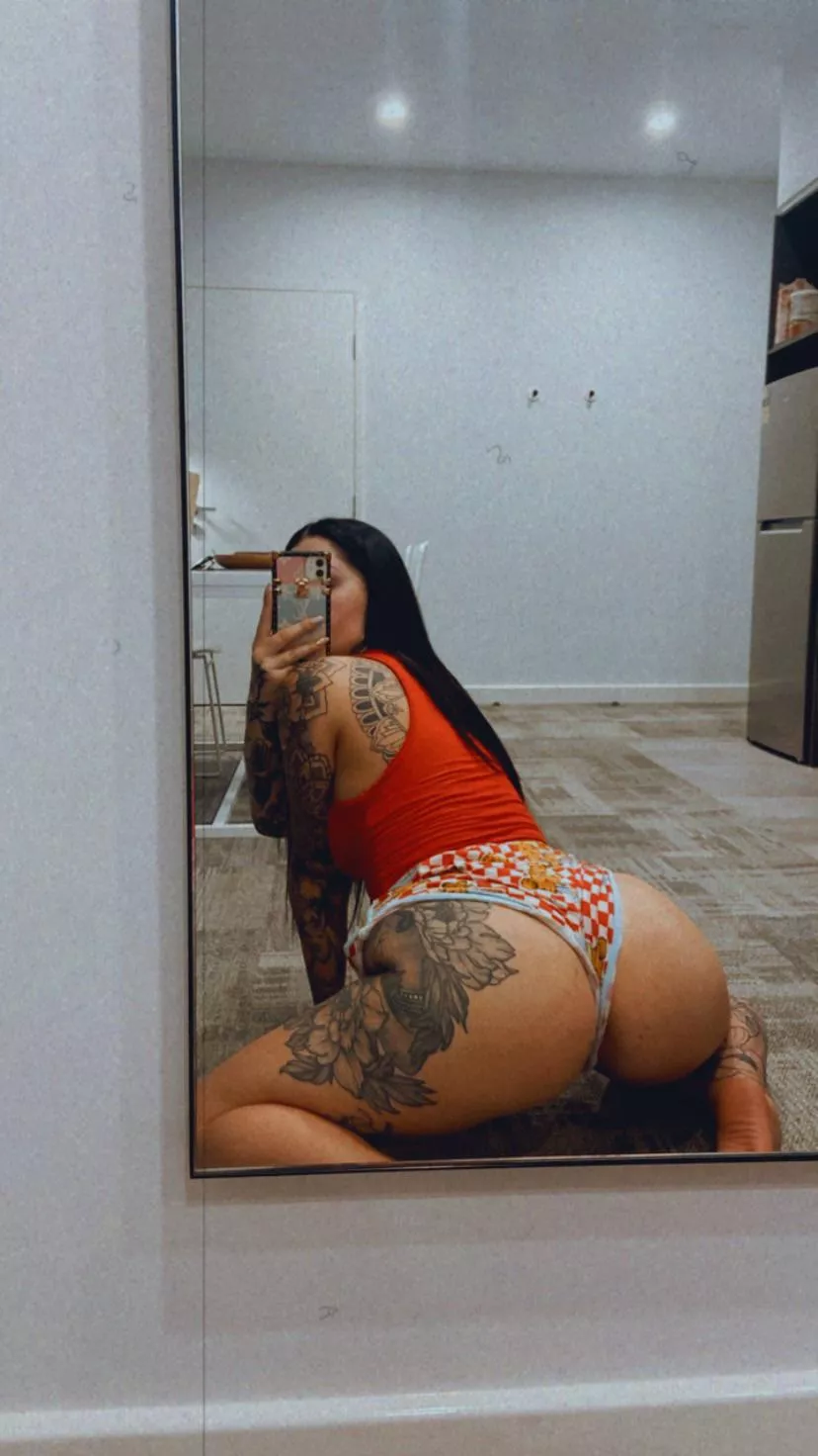 Does pyjama frog butt still count? 🙈 posted by badbitchbel