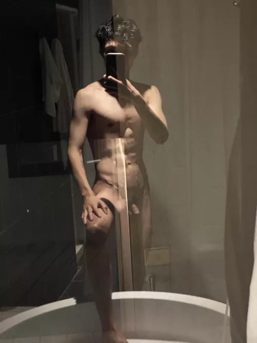 Does size matter? by Bennylin1992