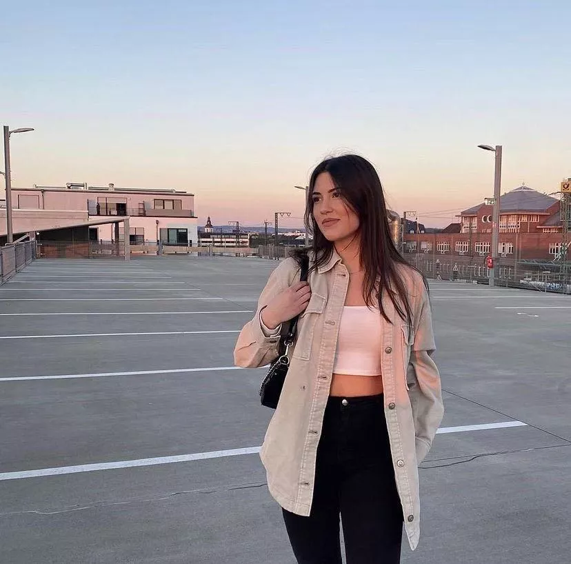 Does someone want to dirty chat about her until I cum? posted by NoStep8343