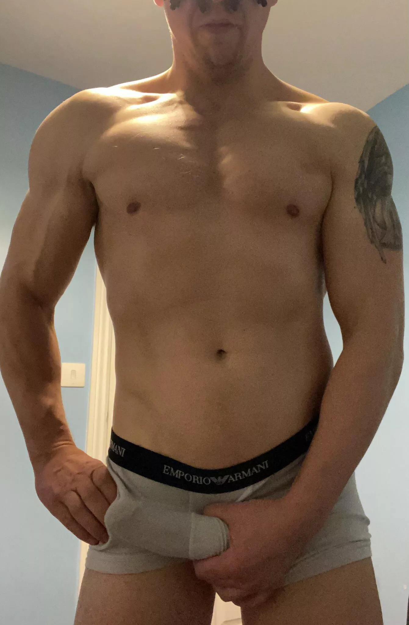 Does this count as a ‘bulge’ 😉 check out my new OnlyFans page for more @TheMaskedMuscle posted by TheMaskedMuscle