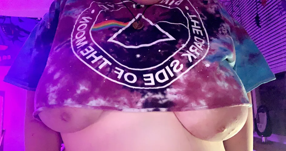 does this shirt make me look like a slut?😋 by hadleyduh