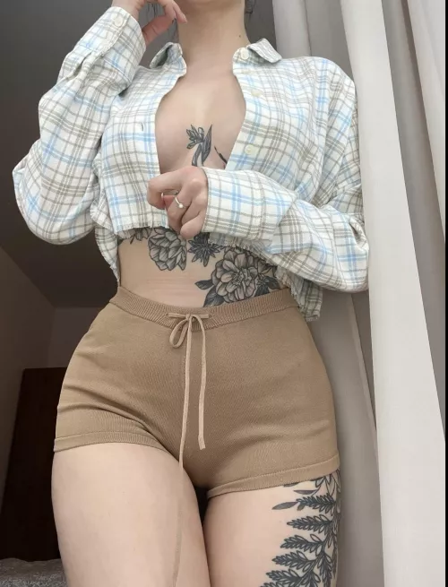 Does this shirt suit me? by lain_es