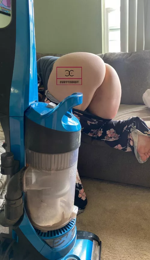 Does your girl look this good while doing the housework?? I doubt it by ScruUMmptious