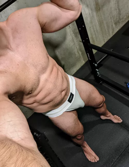 Doesn't everyone lift this way? by Potential-Sandwich99