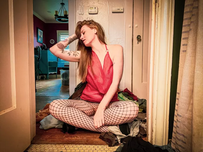 Doing laundry by thesaltyginger3