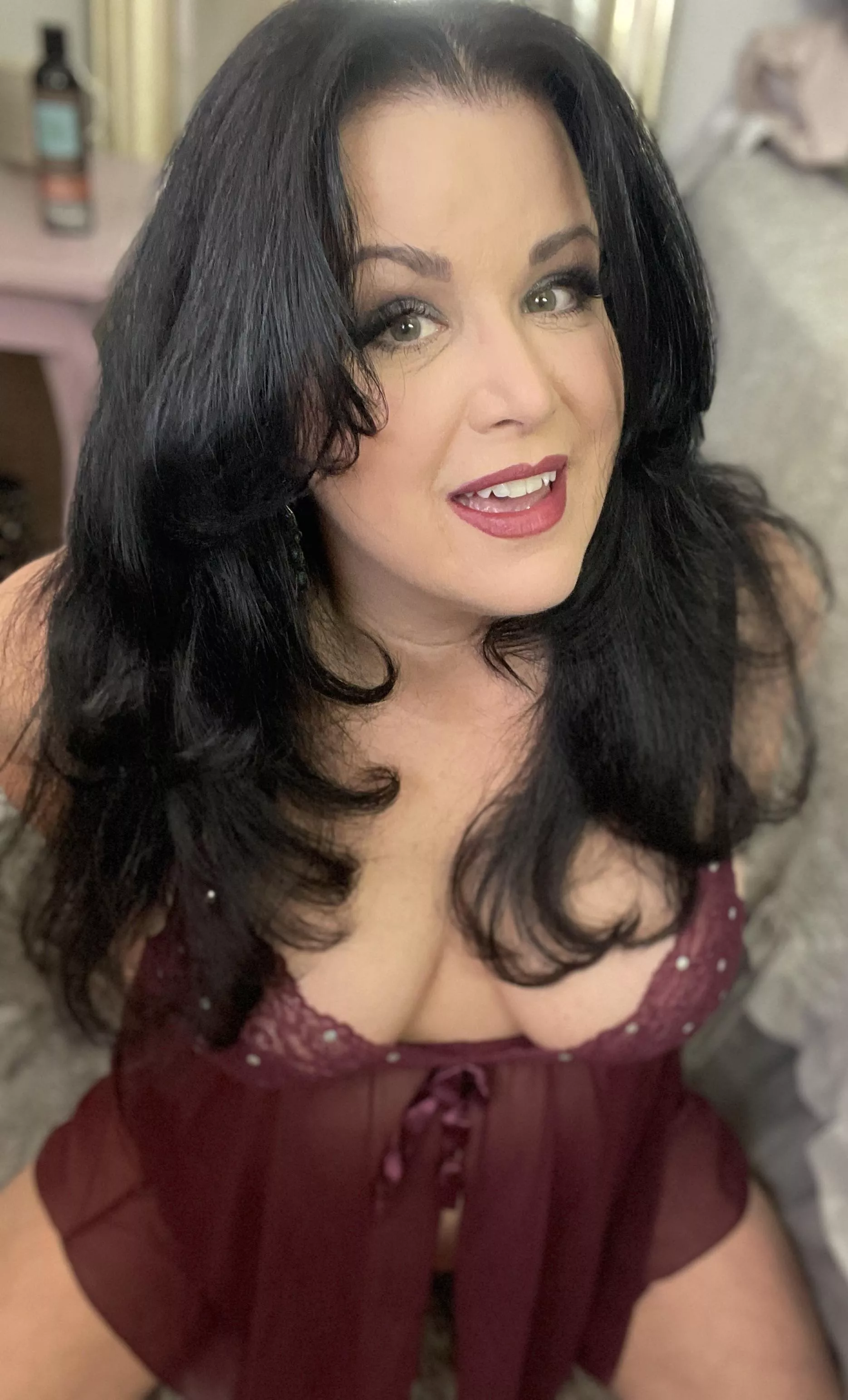 Doing naughty milfy things…(f)55 posted by MILF-Southern