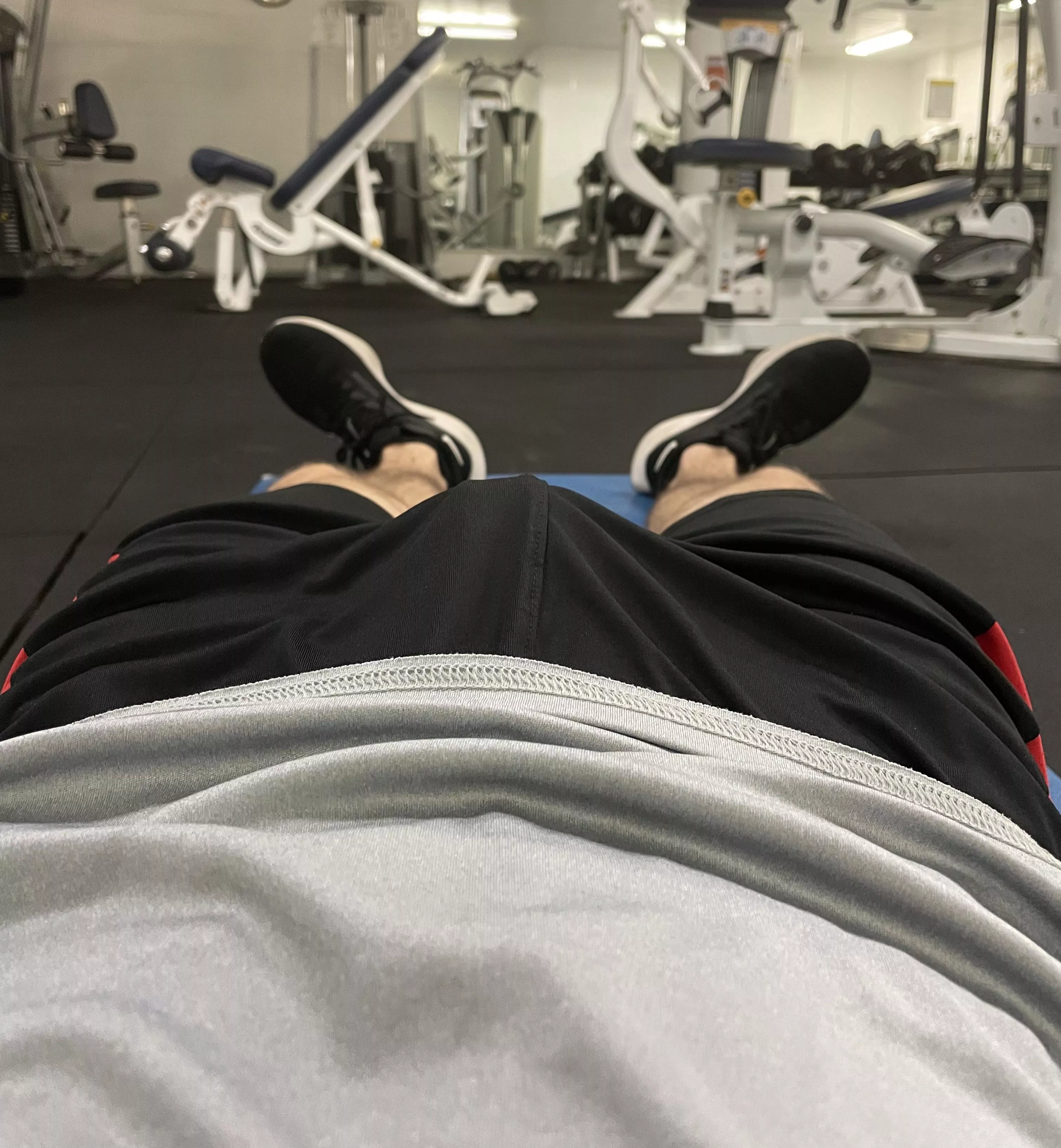 Doing sit ups in the gym like… posted by Chillirunner