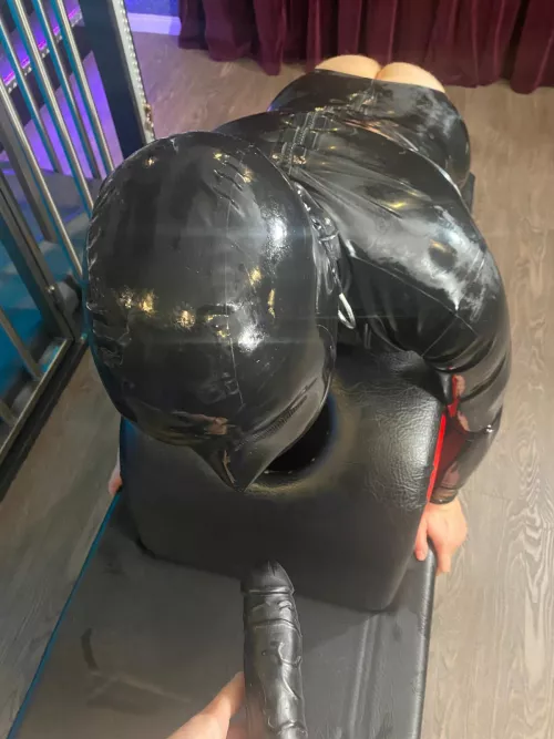 Dominant Meli seeking for a submissive sub, I’ll teach you a lot on orgasm control, role play, pussy eating and lots more. If you’re willing to submit to my orders while having our sessions and when we chat, and be obedient to me as your mistress, re by dom_melli