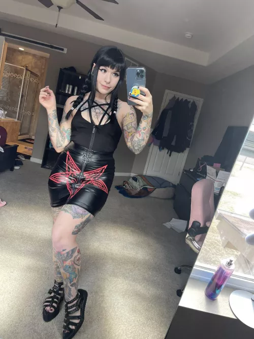 Dominant mommy seeking for a submissive slave to explore protecting BDSM sex in a relationship can be enjoyed for who is ready to serve and obey my wishes and command 24/7 Snapchat: mommykity1 by urkittygoddess