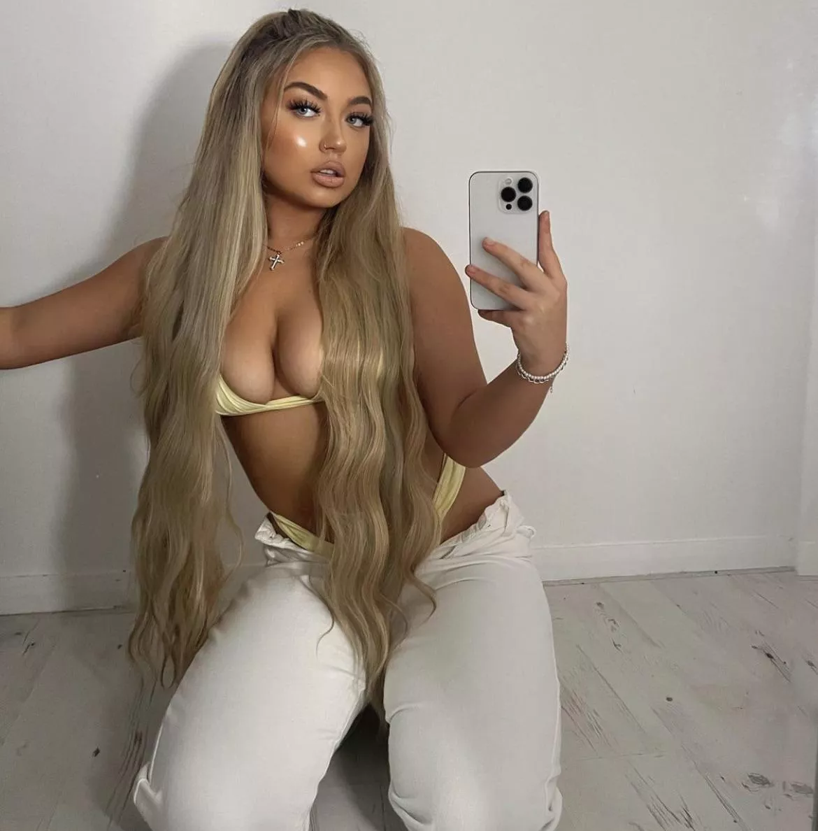 Dominika posted by osisieneb