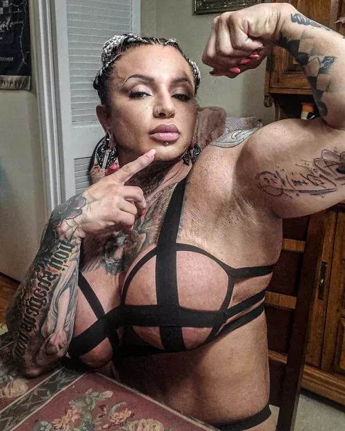 Dominique danger 🔥 by earthxyz