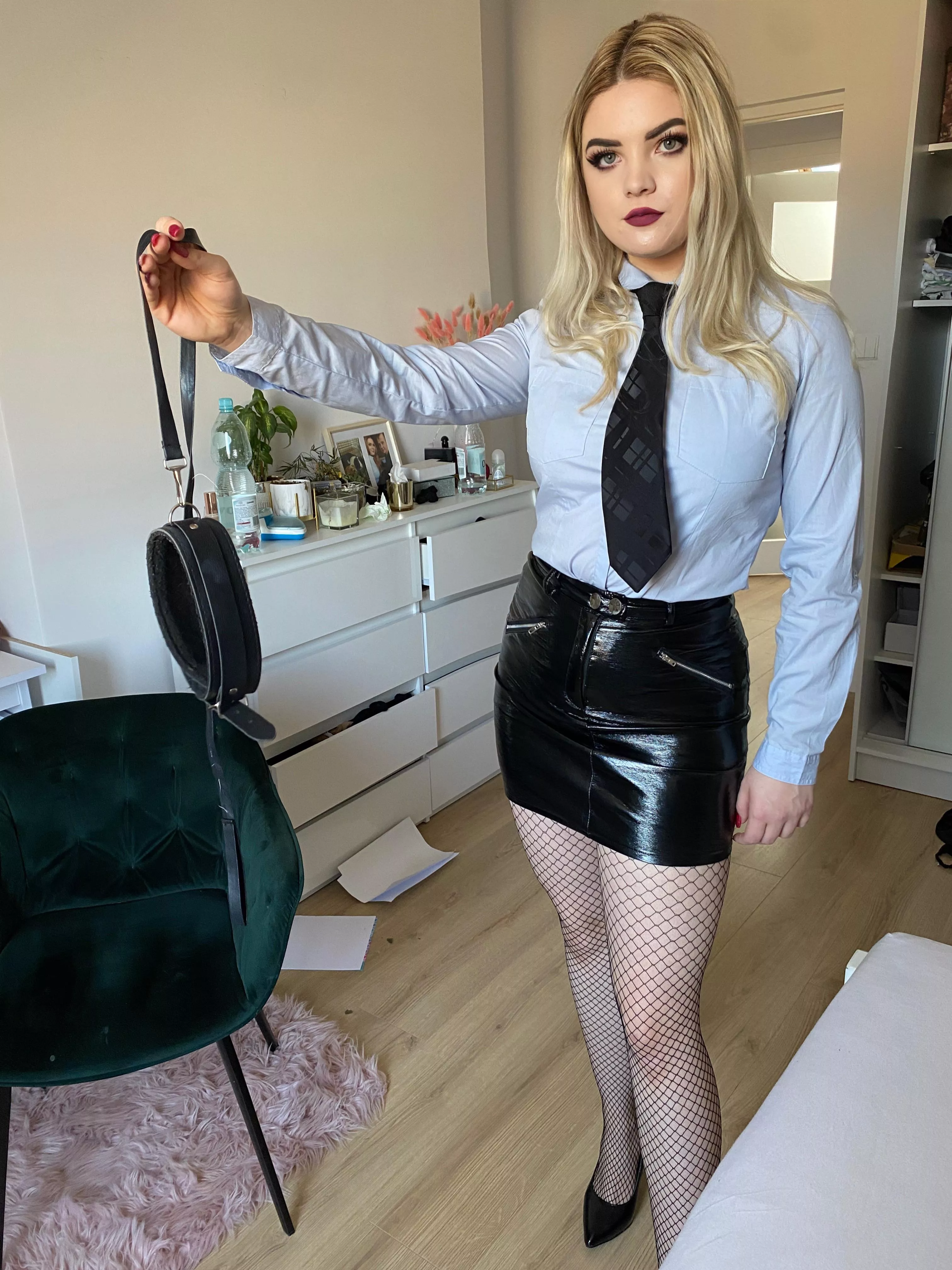 [domme] be ready to be my dog in sissy clothes 😈 posted by Navlia