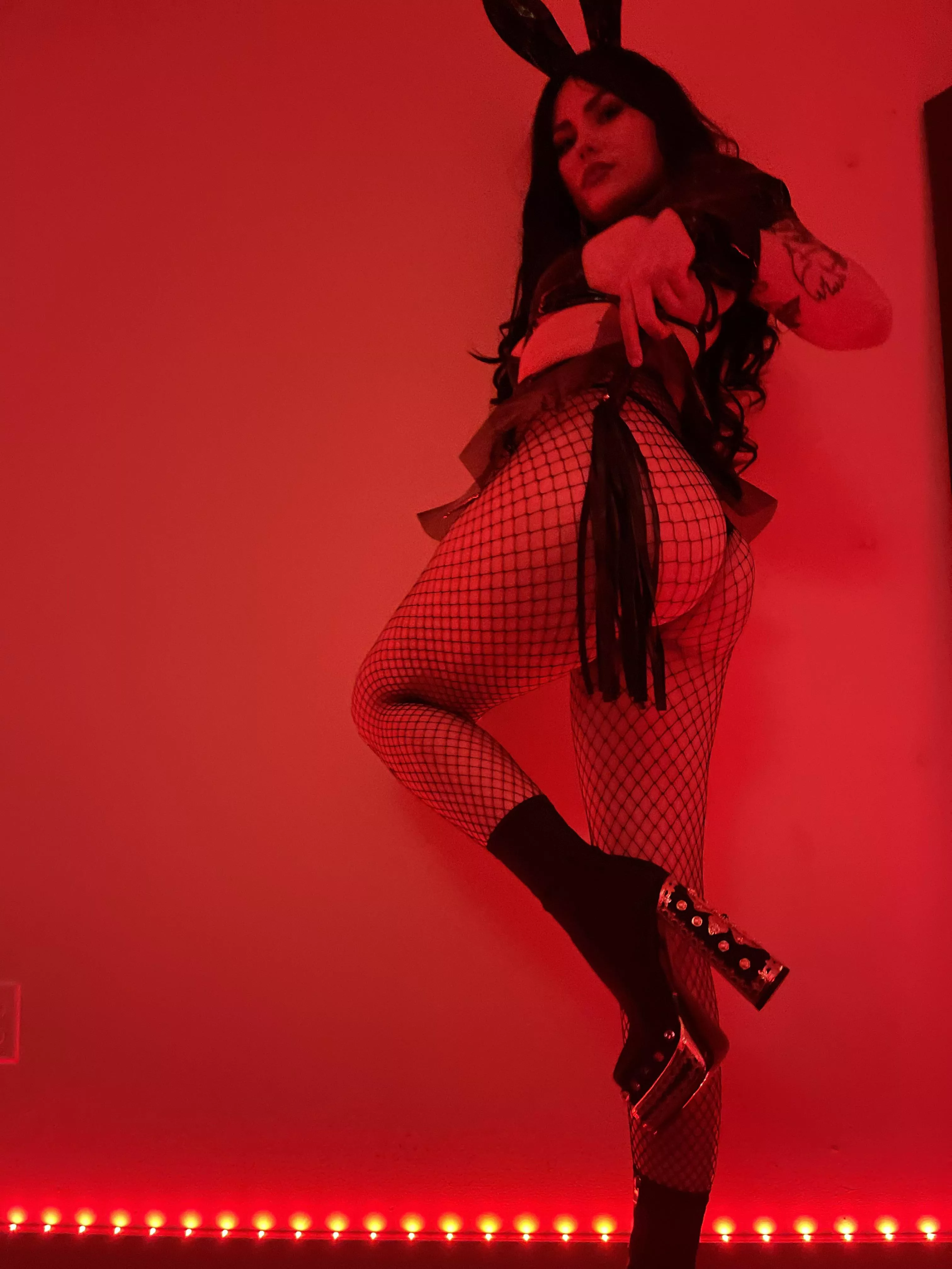 [domme] Come get your face locked to my ass posted by Furious_Jew