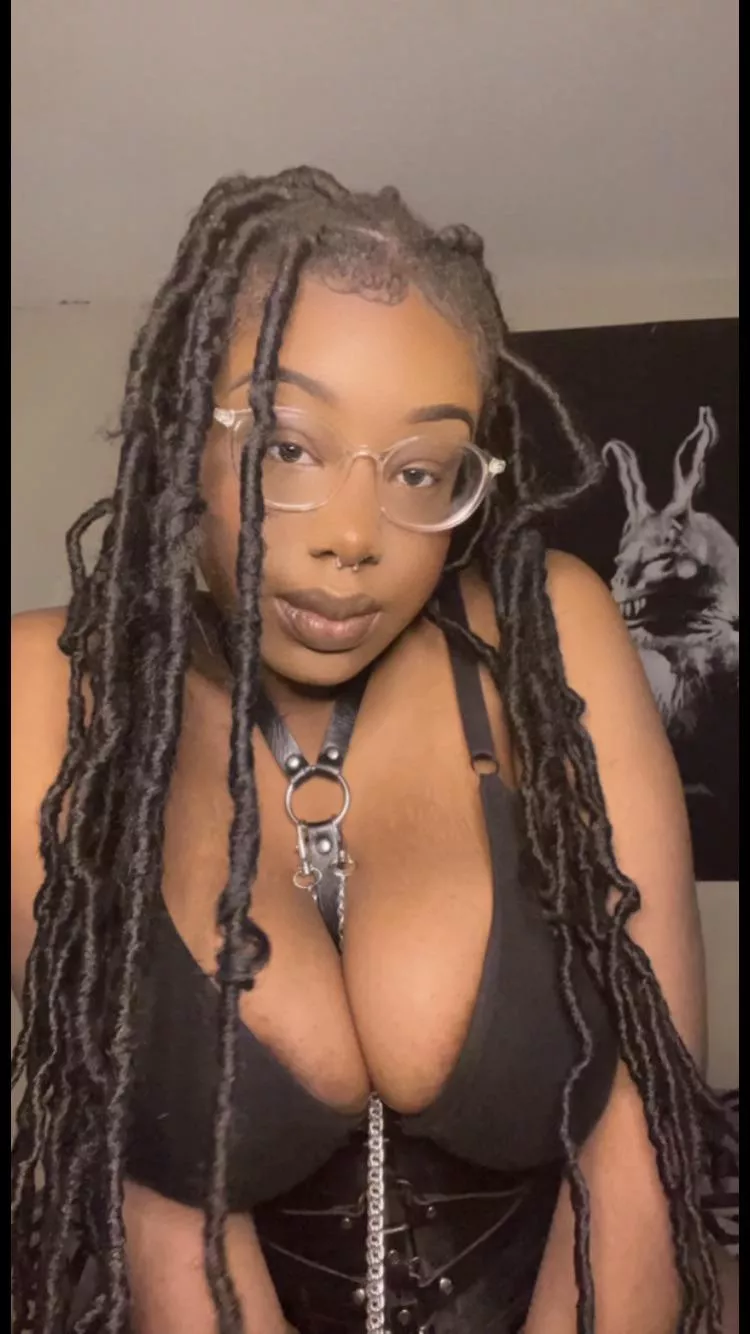 [domme] Entering your demise at the hands of a Superior Black Goddess is exactly what a pindick bitch like you needs. posted by GoddessAlayah