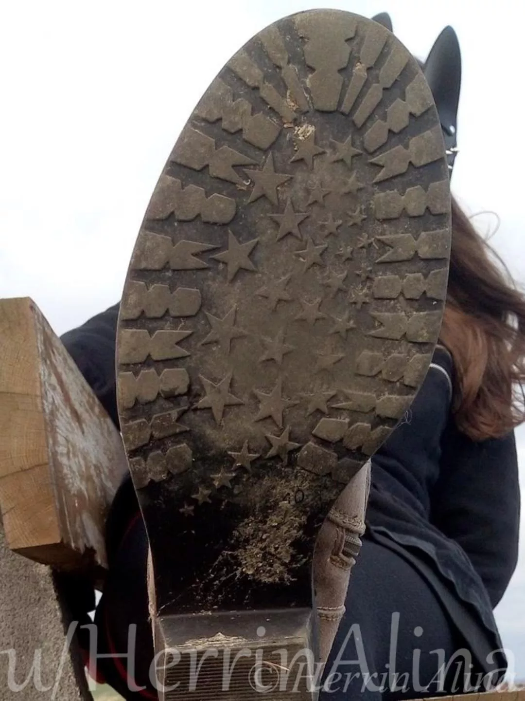 [domme] hello slave, your meal is ready!!! posted by HerrinAlina