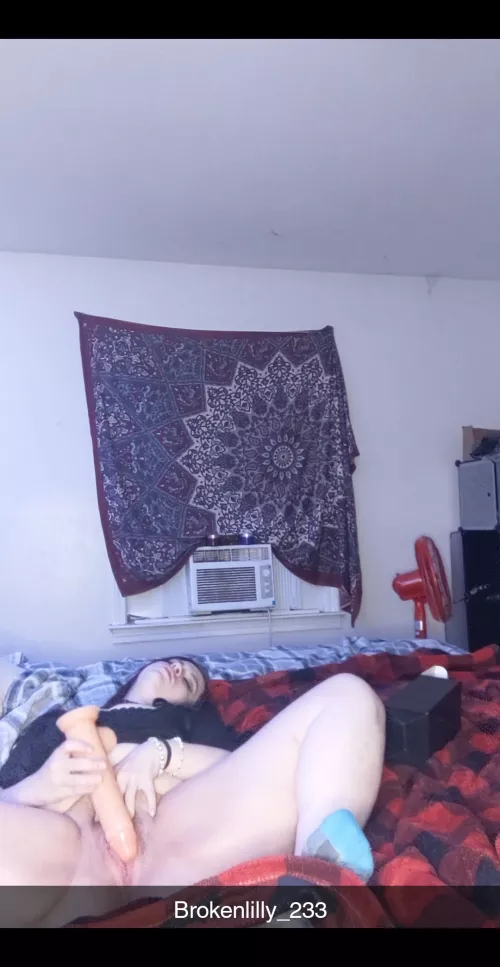 [domme] mines bigger by Broken_Beautiful