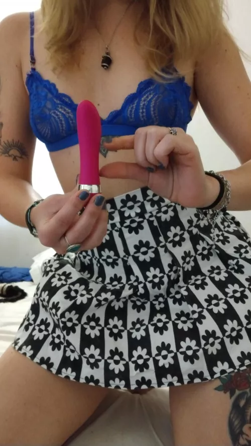 [domme] sure you have it smaller than my smallest dildo by Kittymoon_3