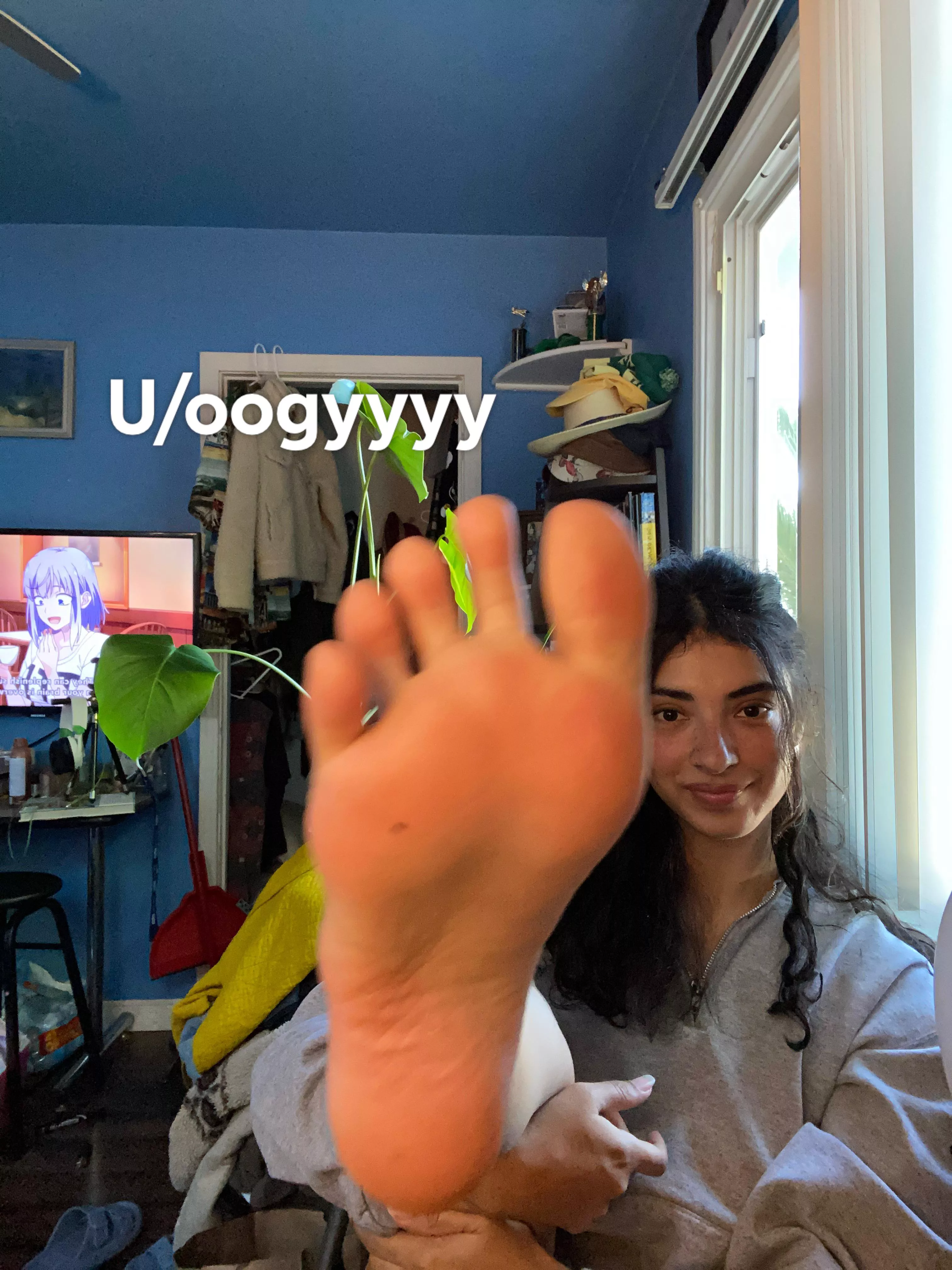 [domme] u get a blurry pic, it’s what u deserve posted by Oogyyyy