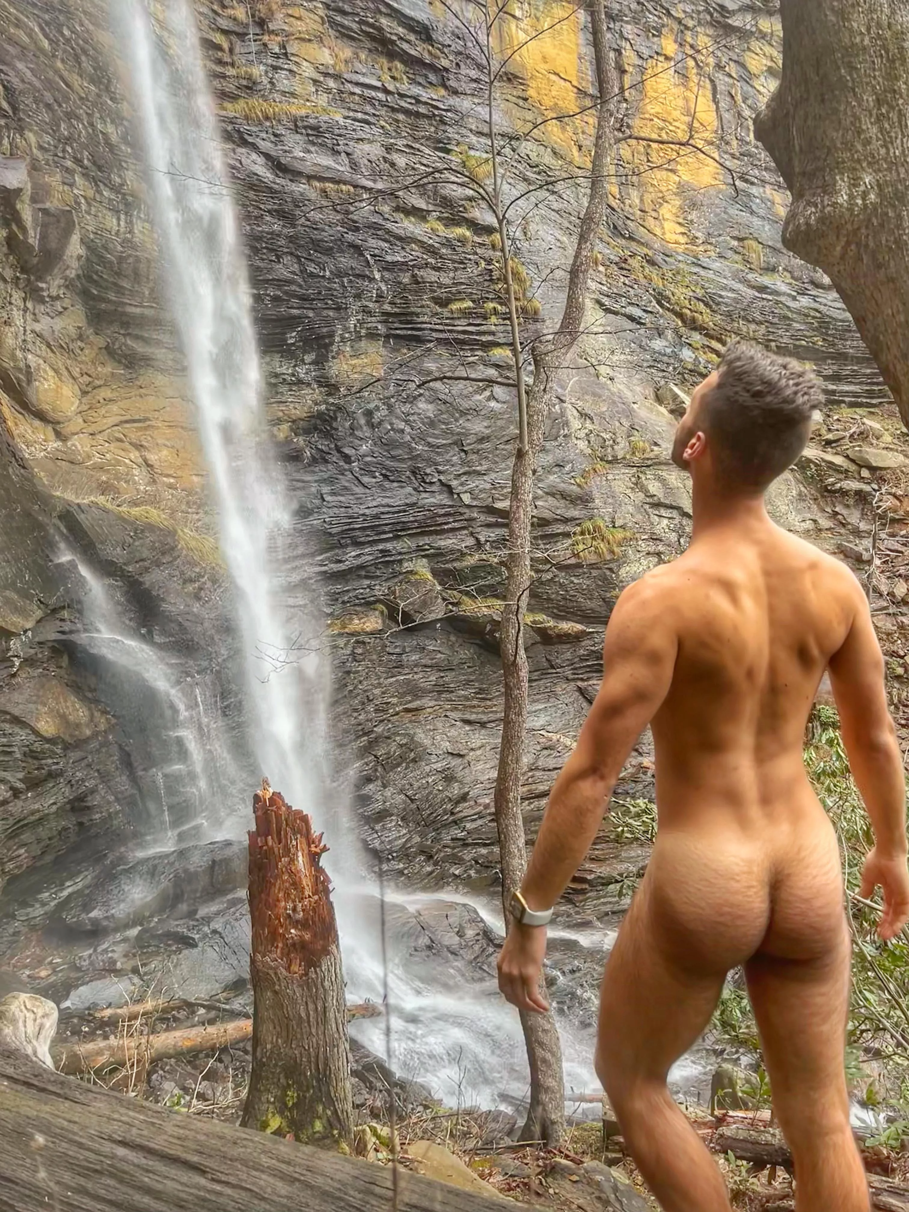 Don’t go chasing waterfalls… chase this ass instead posted by Vinny_Verse
