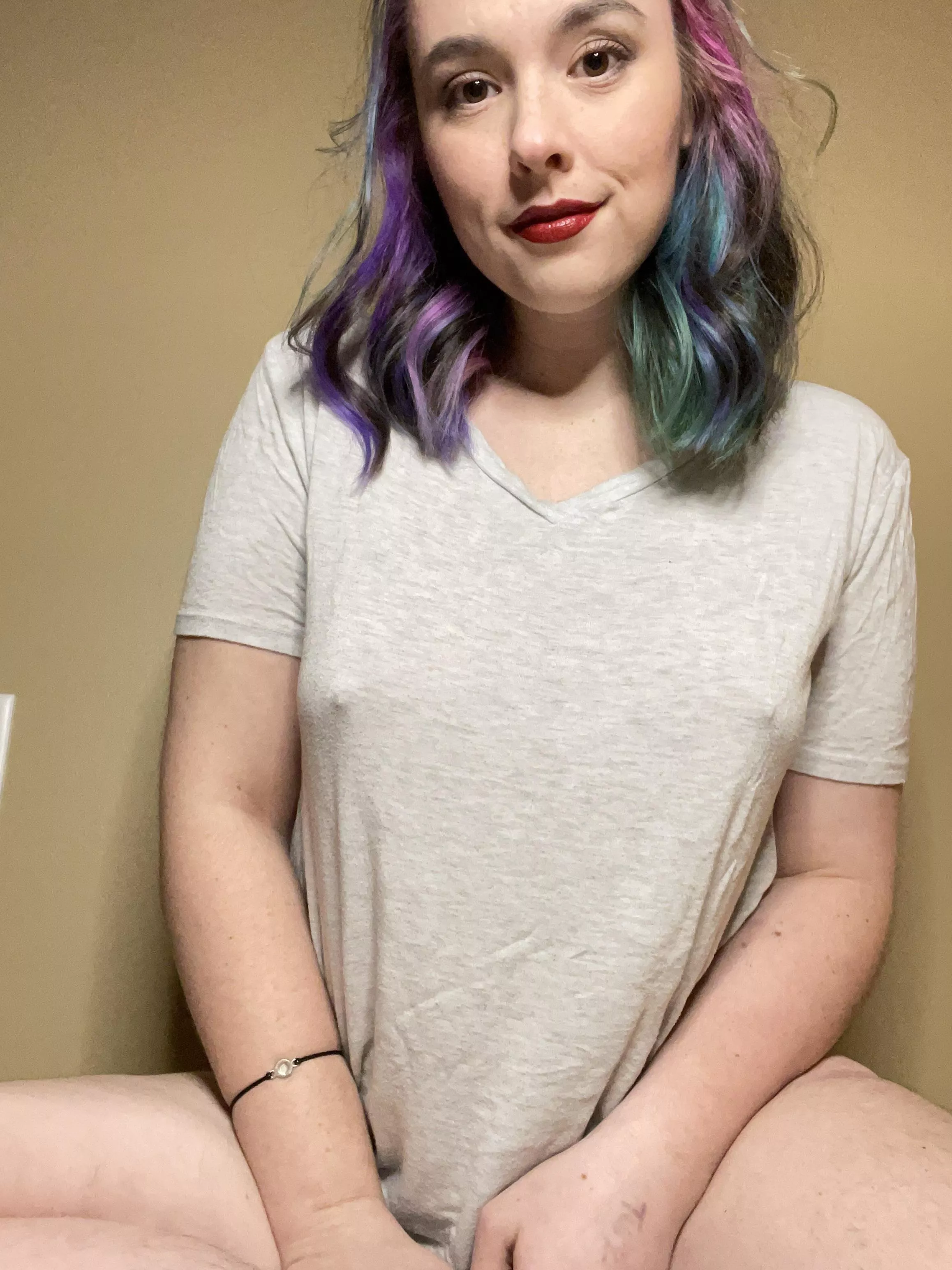 Don’t know the last time I even wore a bra 🤷‍♀️ posted by ellietheelephant29