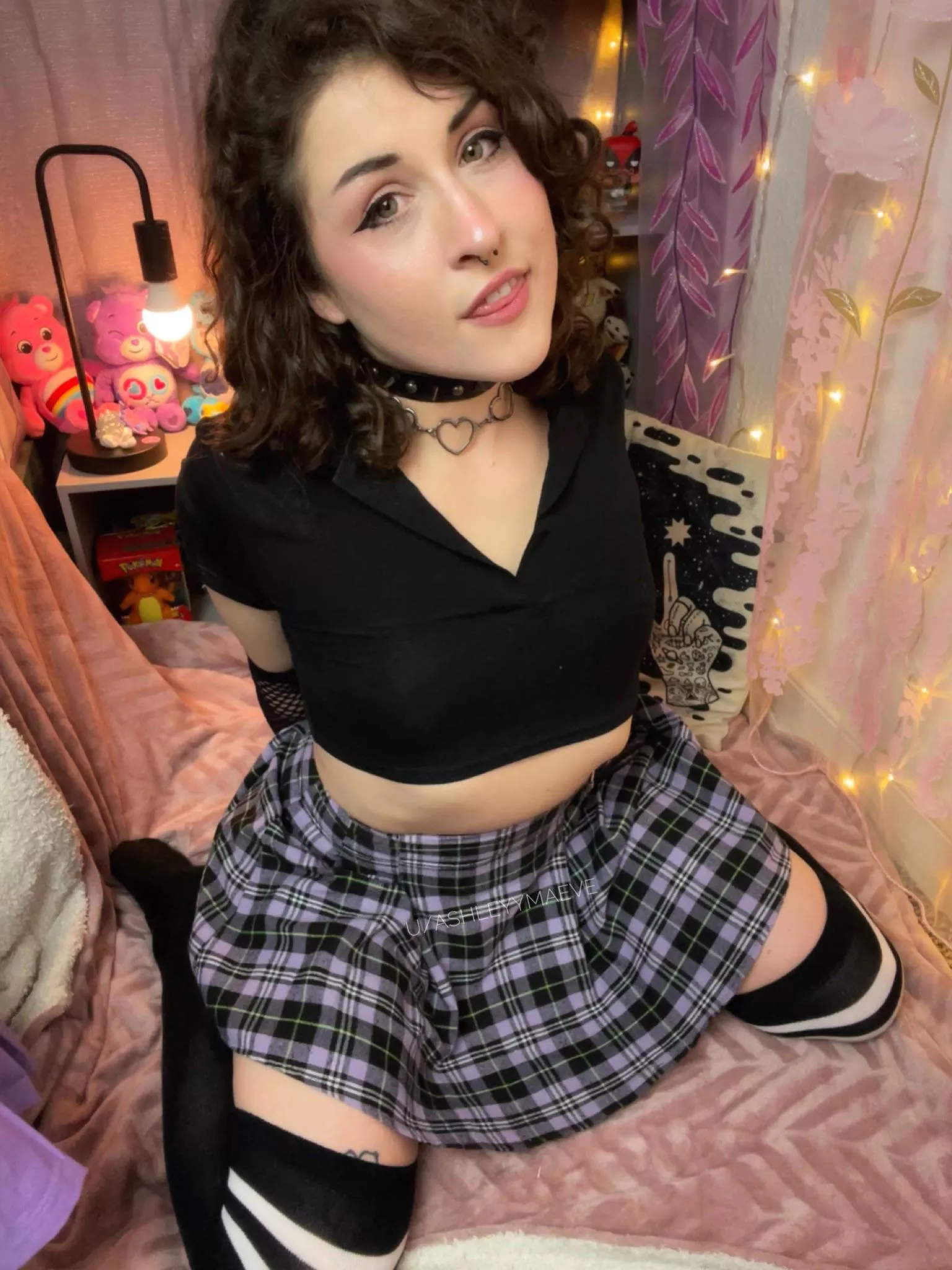 Don’t let me distract you.. posted by ashleyymaeve