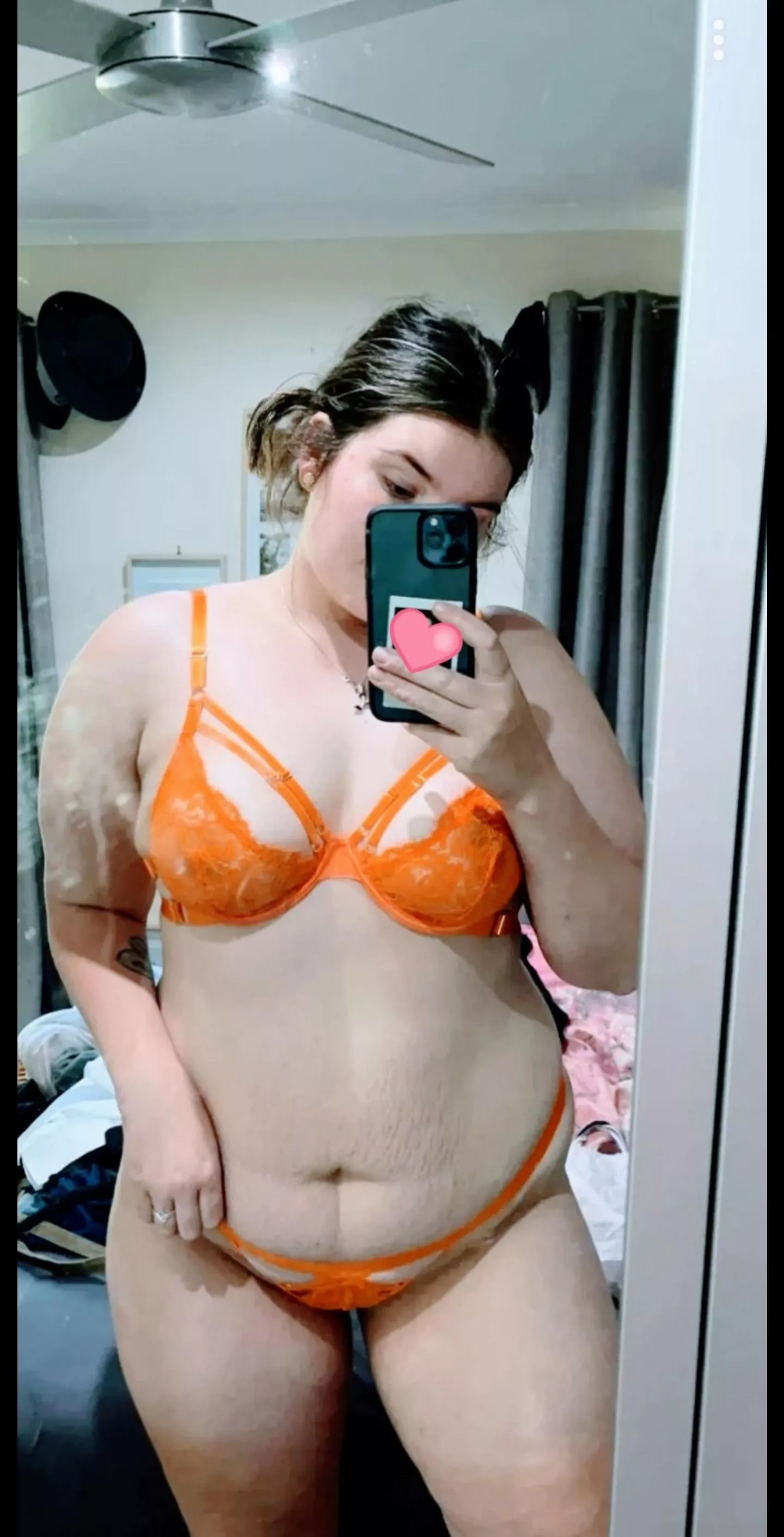 don't look at the caption look at me :P posted by Middle_Ad_4802