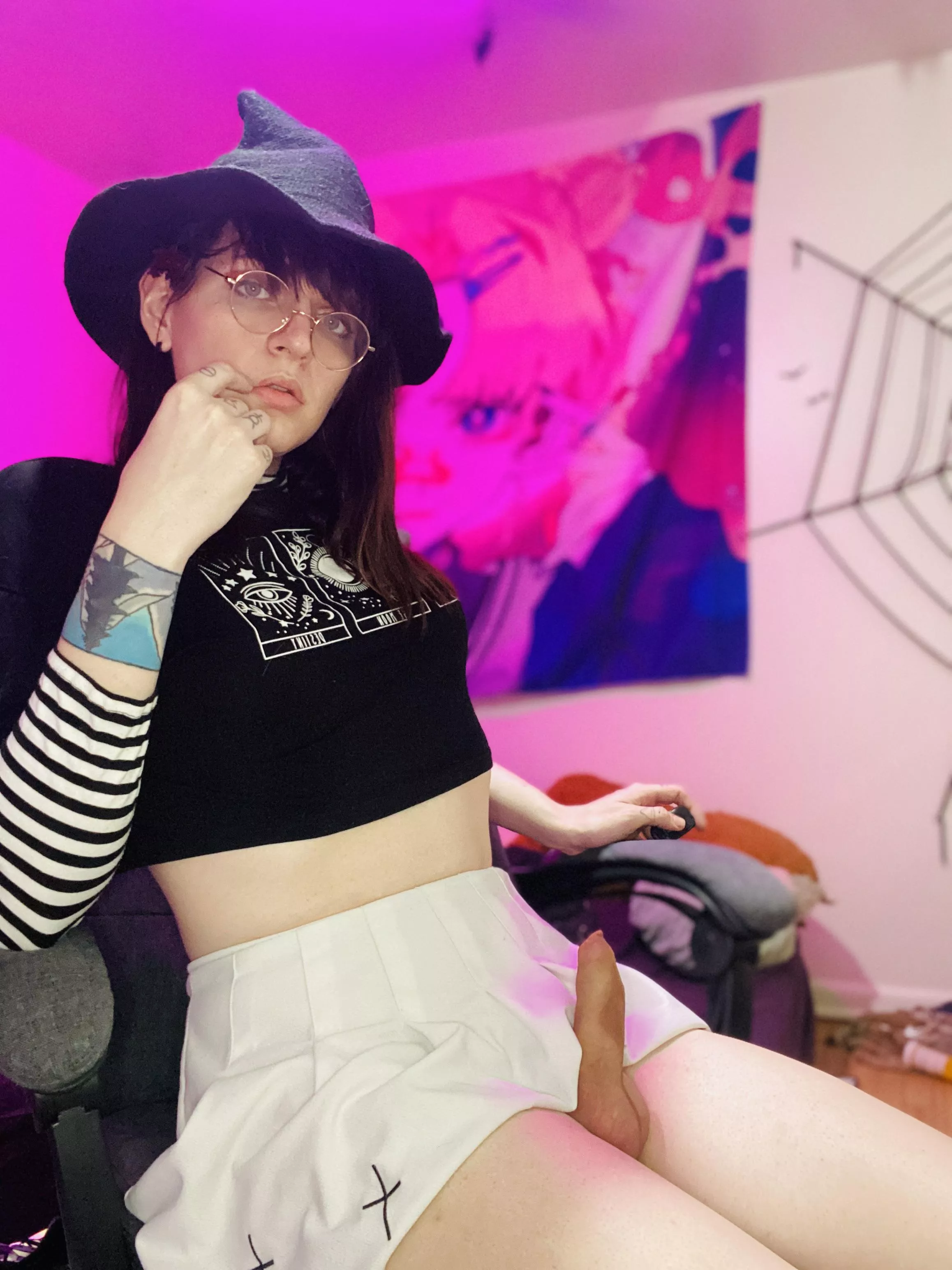 Don’t make me out you under a spell with my wand 😘 posted by Bastion_Sov