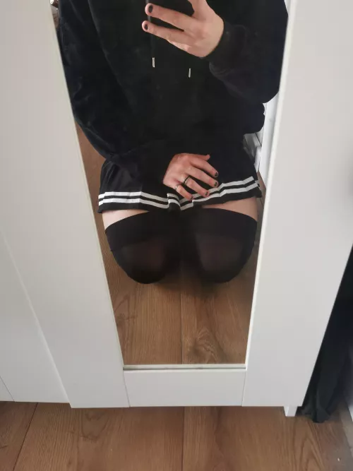 don't mind me I'm just sitting here by -Magi_