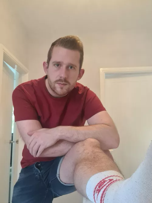 Don't mind me, just having a little stretch 😂 by CasualBrowsing1996