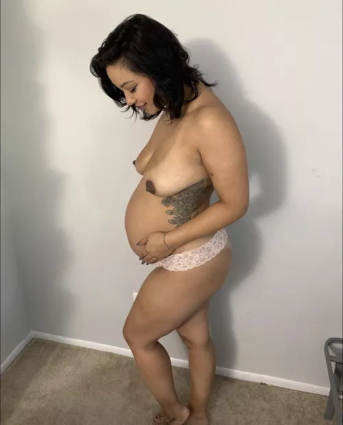 Don’t mind the tan lines (OC) by prettypregnant4