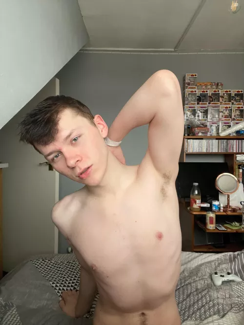 don’t post here often so I thought I’d make a comeback 😊 by ember_tw1nk