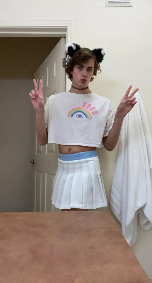 Don’t see enough catboys here[19M] by iconicfemboy