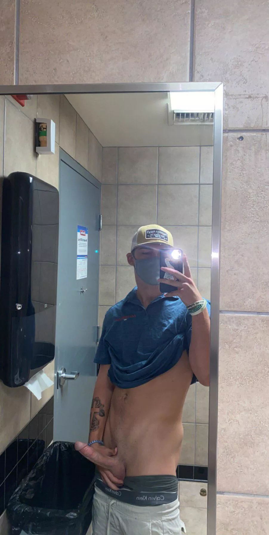 Don’t Up unless you’d walk in this bathroom and suck me off posted by collegeboyjack