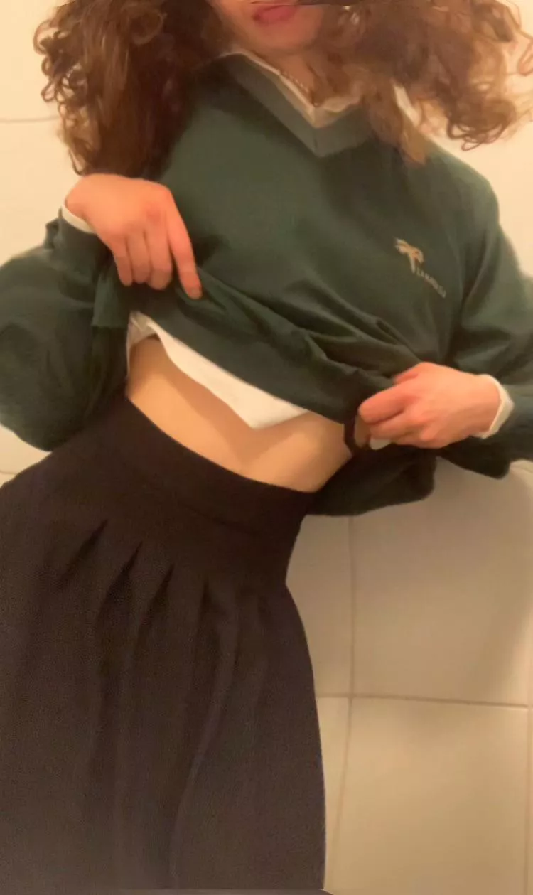 Don’t worry everyone at school thinks i’m a girl anyways😝 posted by Roxyenne999