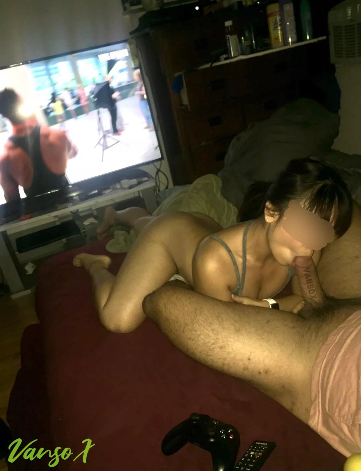 Don’t you hate it when you’re trying to watch a movie and this happens posted by Vansox