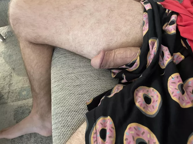 Donut anyone? 🍩 by yakiboi13