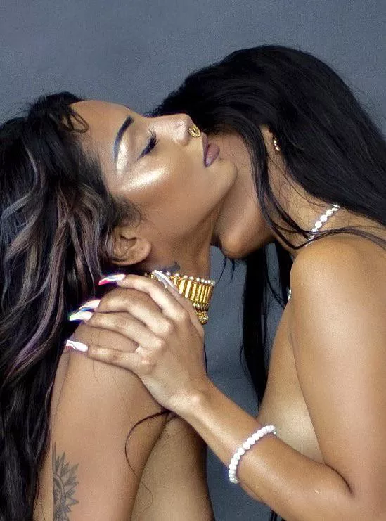 Double trouble [f] posted by Forenfel