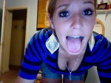 Downblouse and braces posted by IGDMSlider