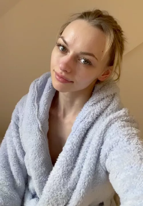 Downblouse?😅 by Jasmina127