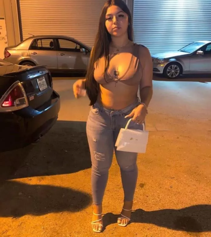 Downtown with the girlss🤪 posted by DiorDuffleDoll