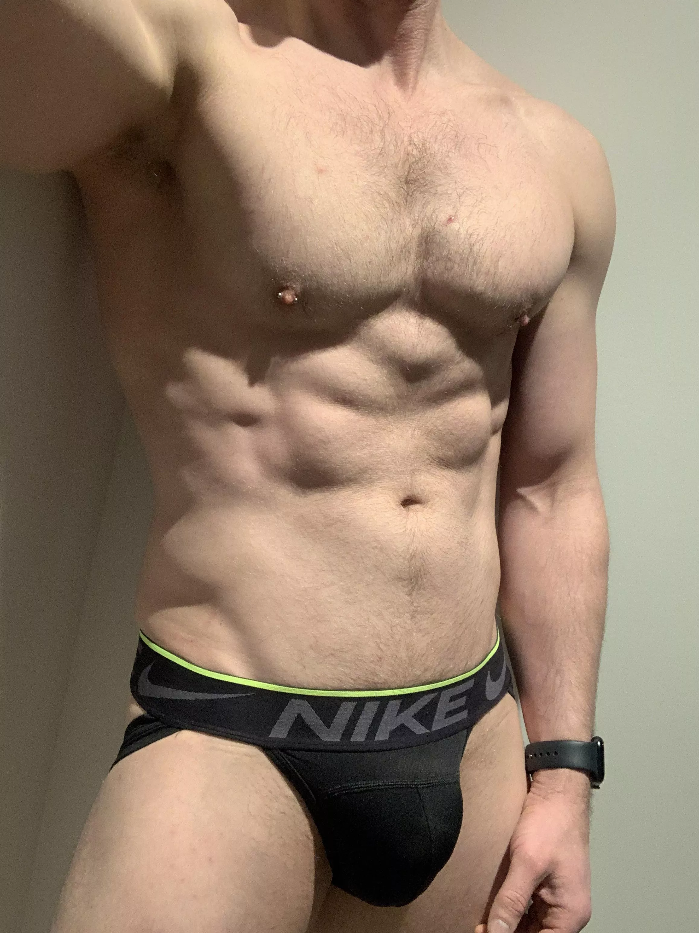 Dramatic lighting posted by bulgingjocks