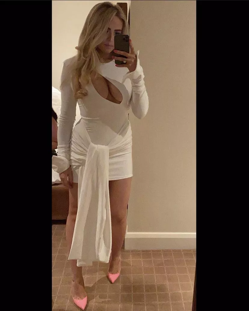 Dressed to impress 🏴󠁧󠁢󠁳󠁣󠁴󠁿 posted by BeautifulButt3616