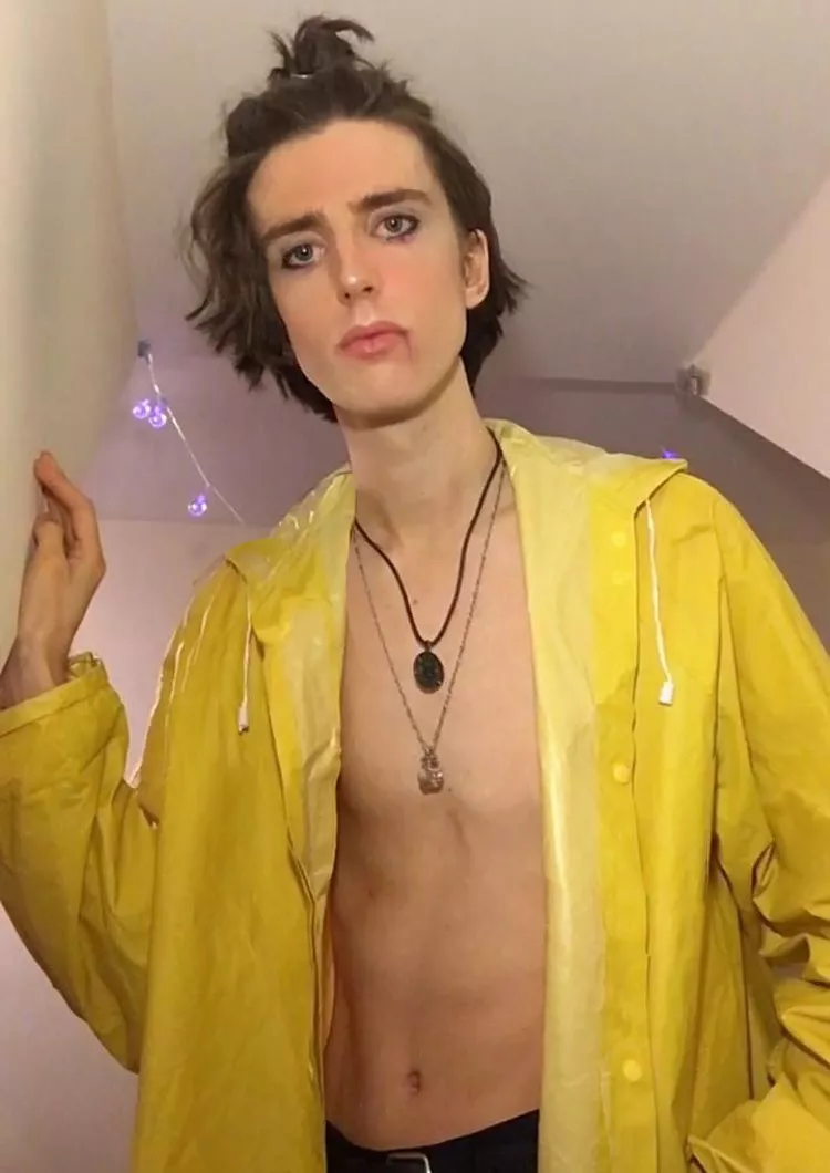 Dressed up as Trickster yesterday for a Dead By Daylight stream :) posted by Sam_paintsroses