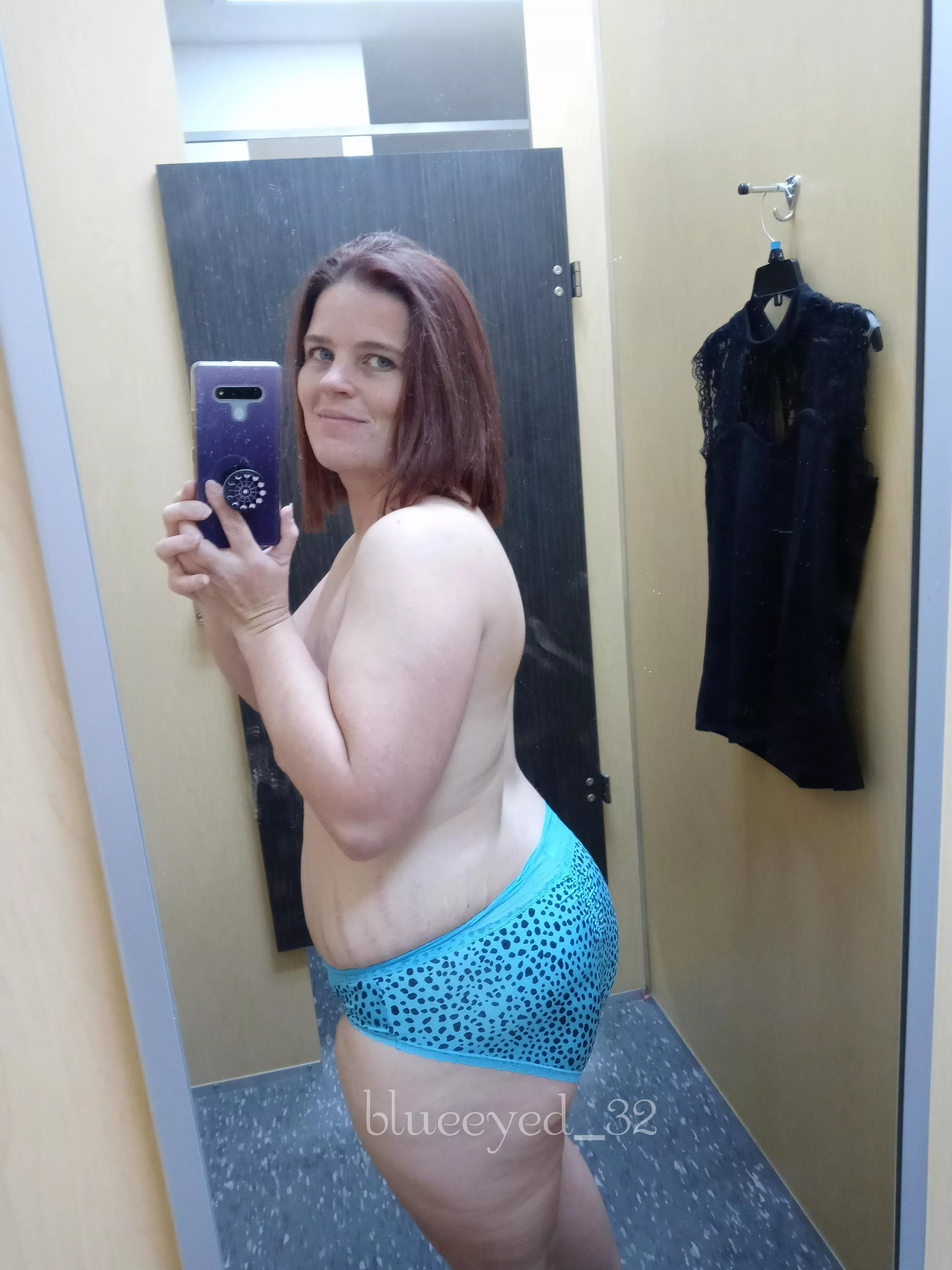 Dressing room sex with this chubby milf anyone posted by blueeyed_32