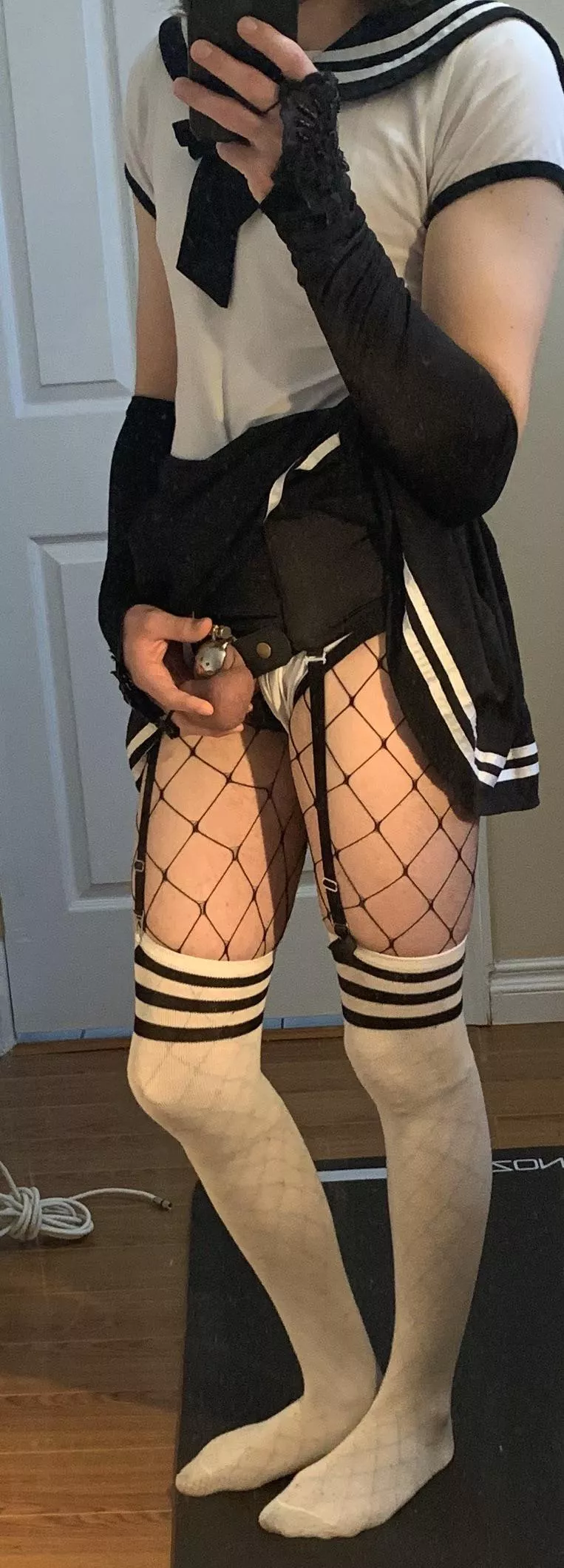 Dressing up is so much more fun when your straining in a cage posted by Bi_CD_23